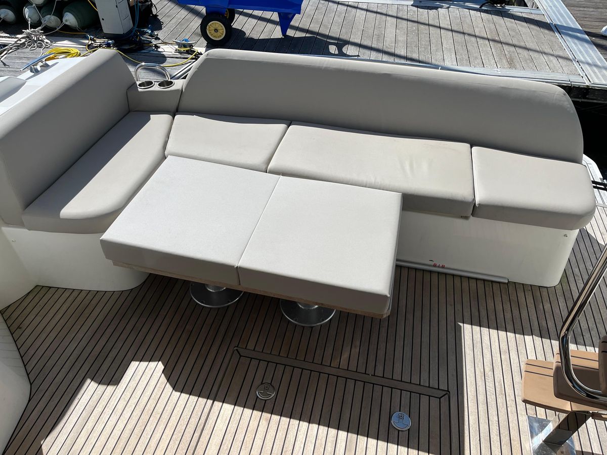 2021 Prestige 42 