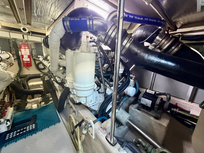 Whistlin' Dixie Yacht Photos Pics 