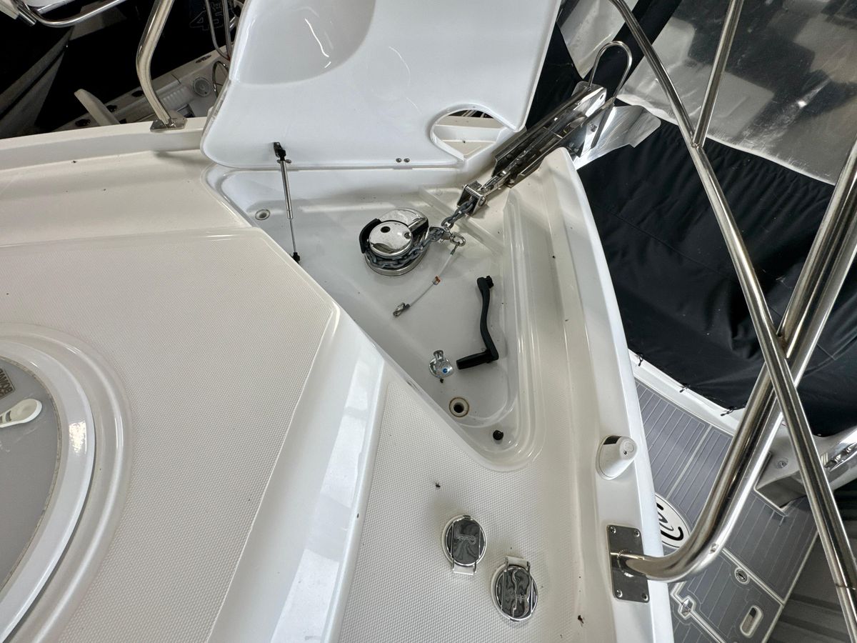 2016 Cruisers Yachts 48 