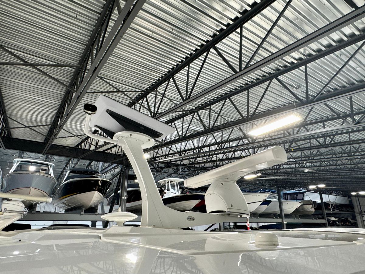 2016 Cruisers Yachts 48 