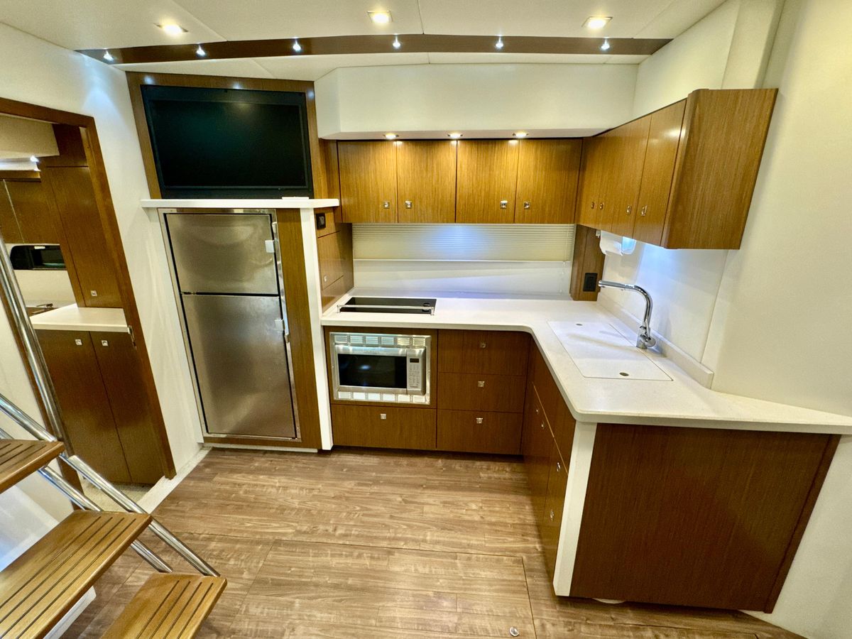 2016 Cruisers Yachts 48 