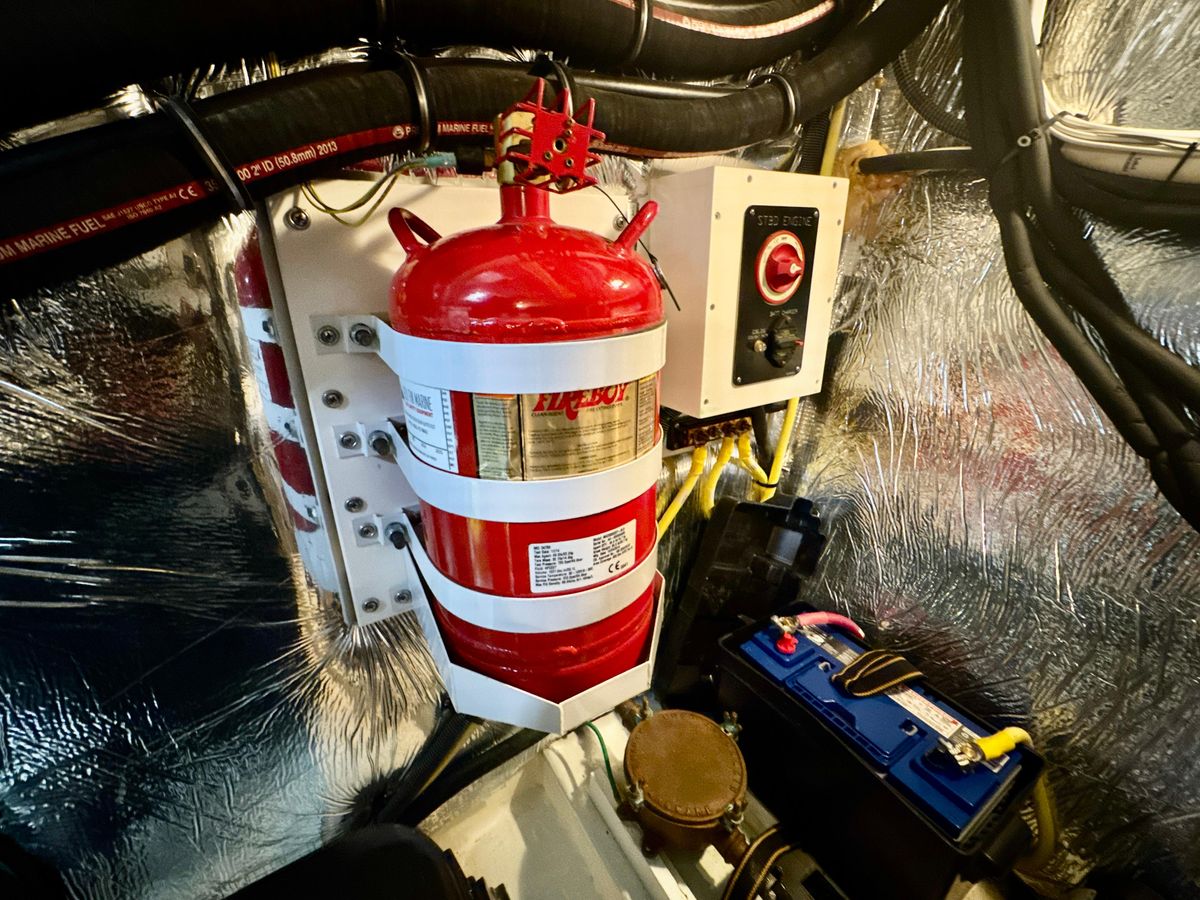 2016 Cruisers Yachts 48 