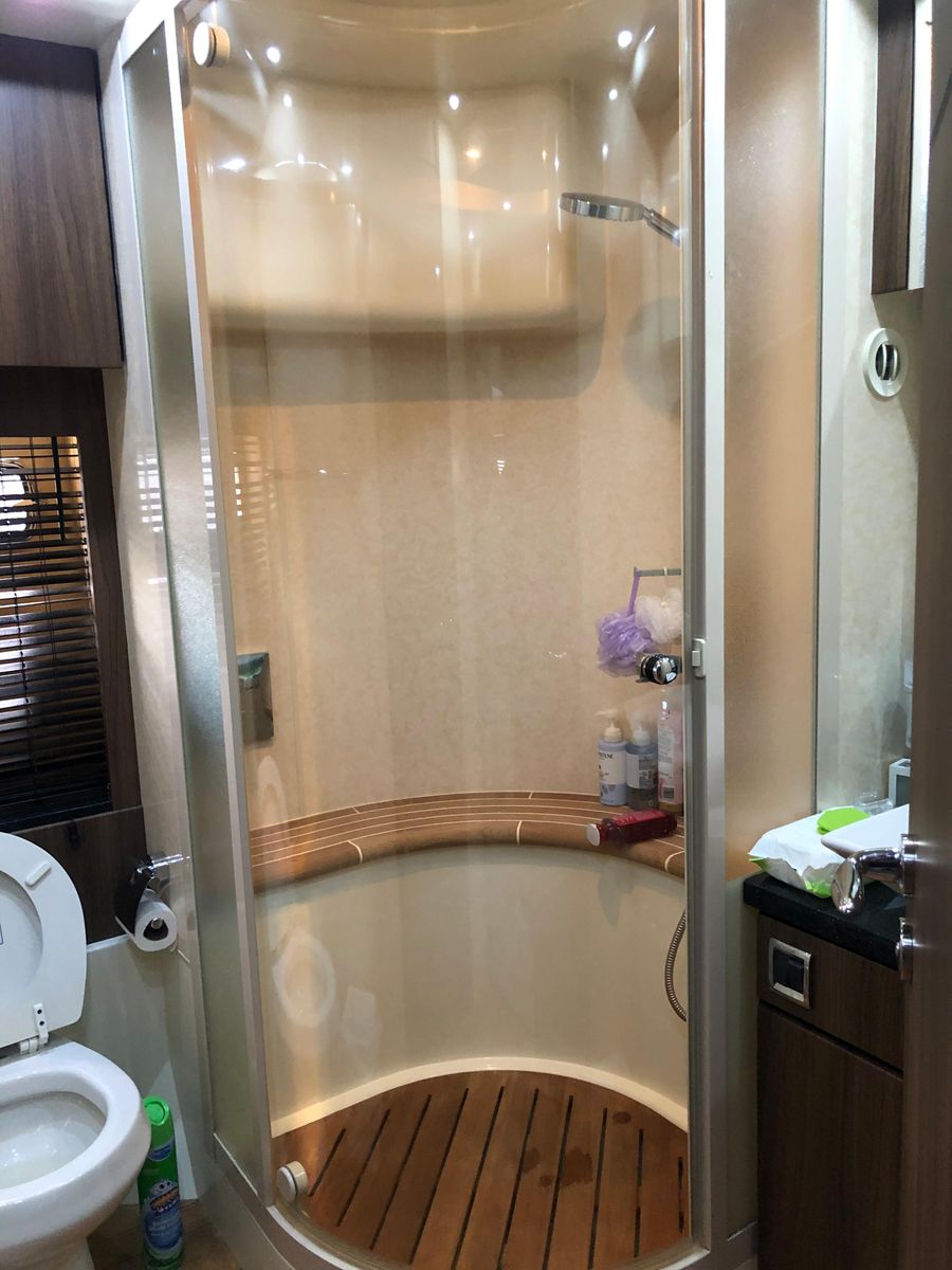 2007 Fairline 68 