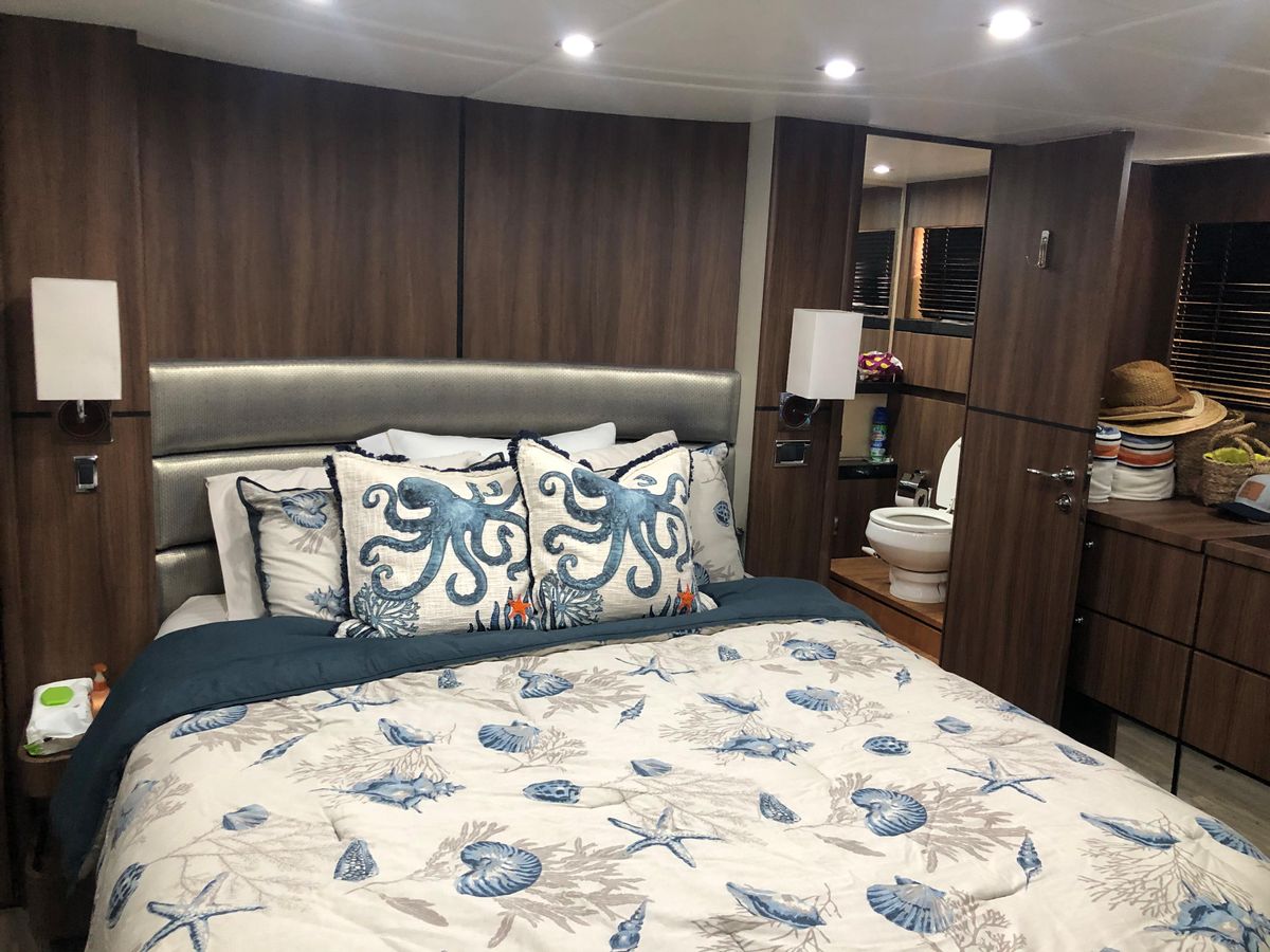2007 Fairline 68 