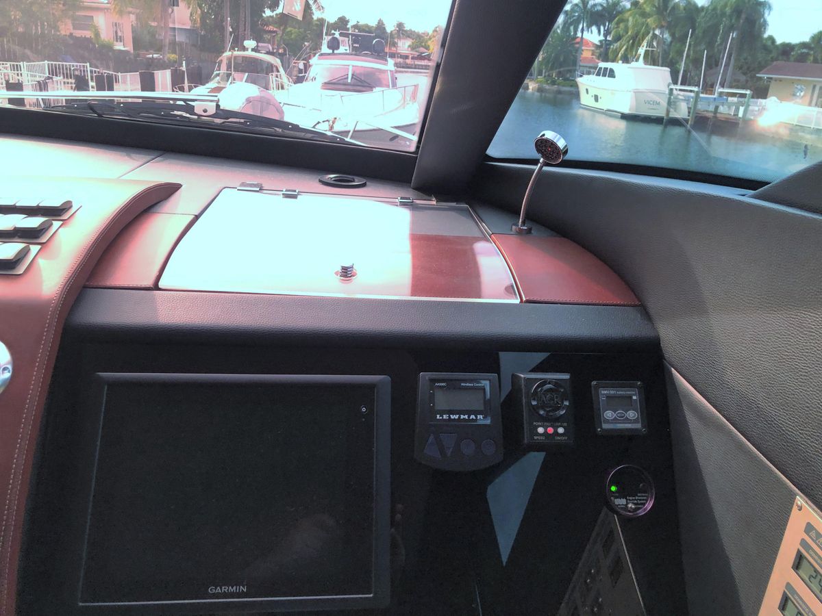 2007 Fairline 68 