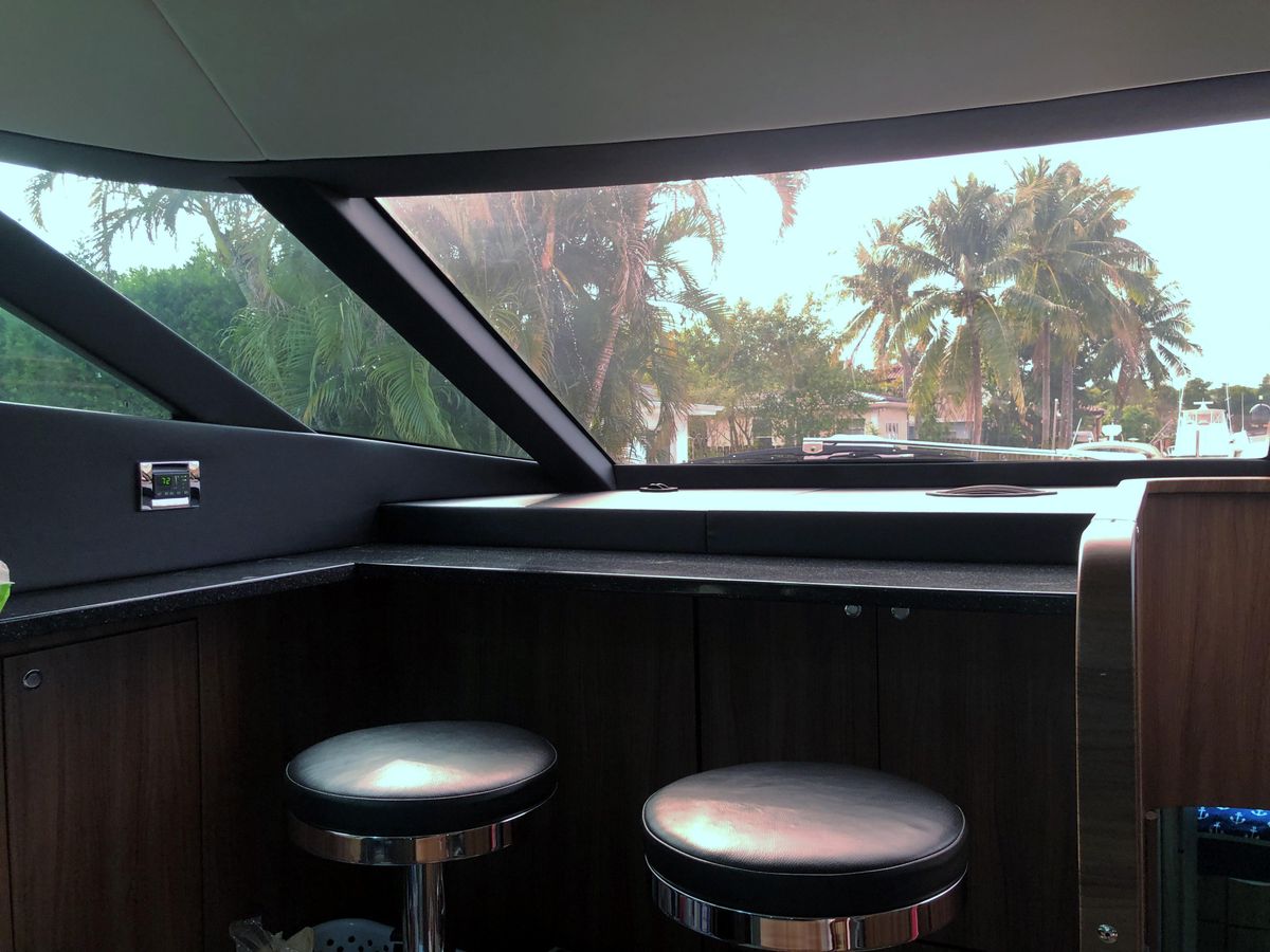 2007 Fairline 68 