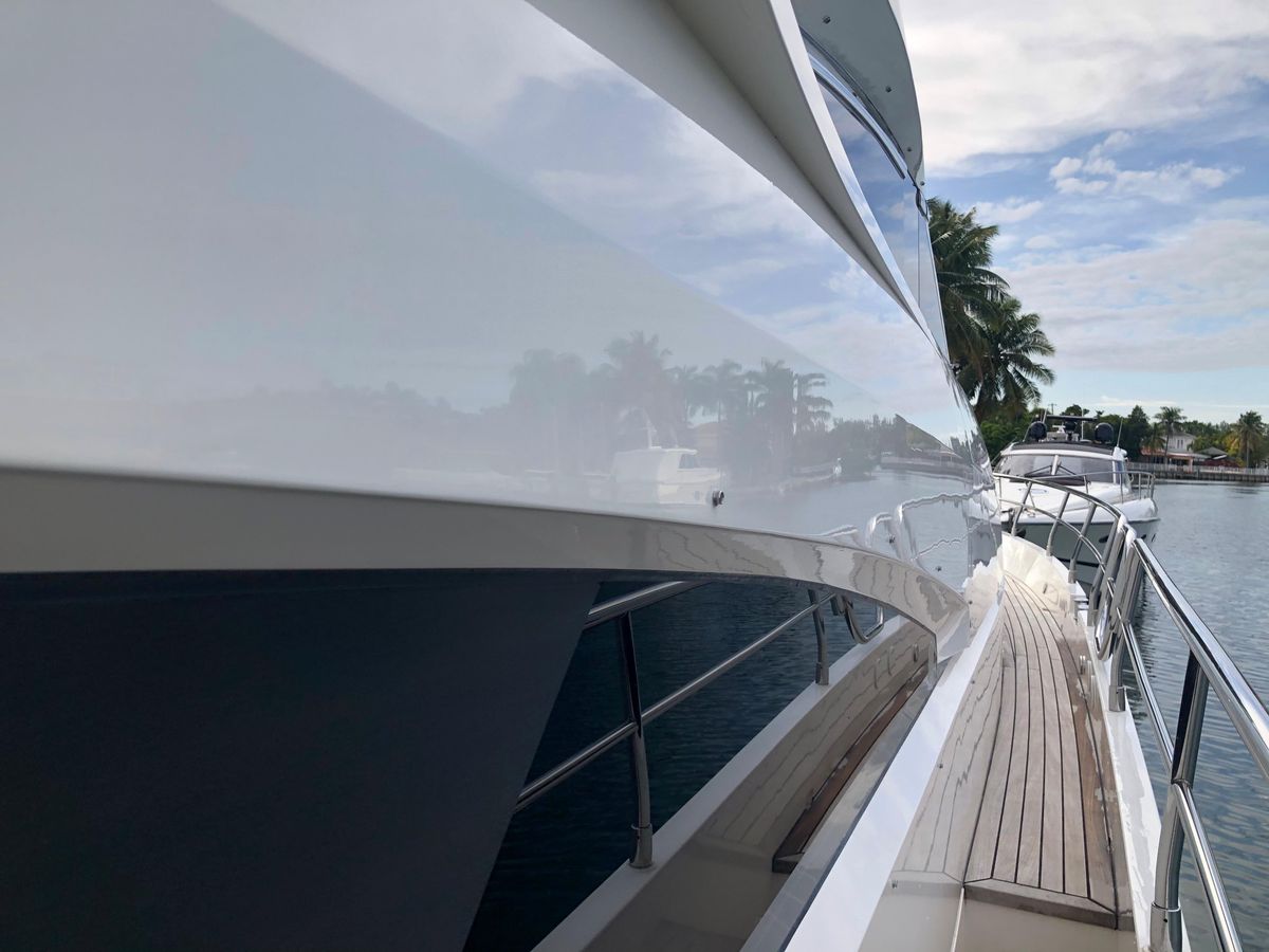 2007 Fairline 68 