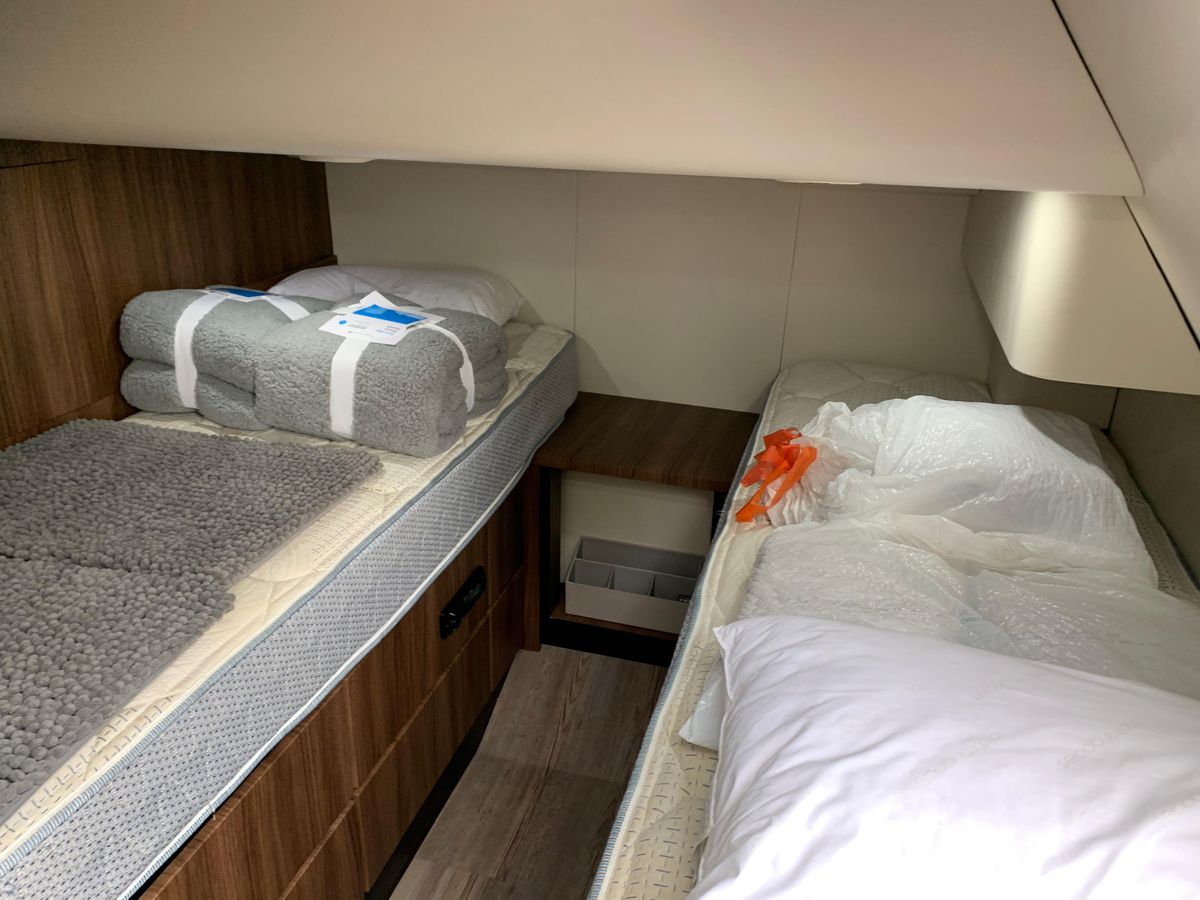 2007 Fairline 68 