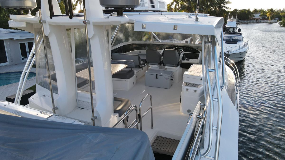 2007 Fairline 68 