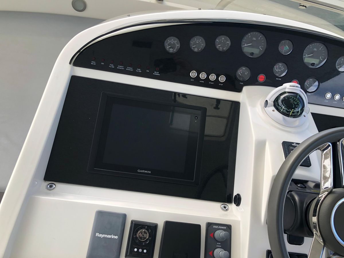 2007 Fairline 68 