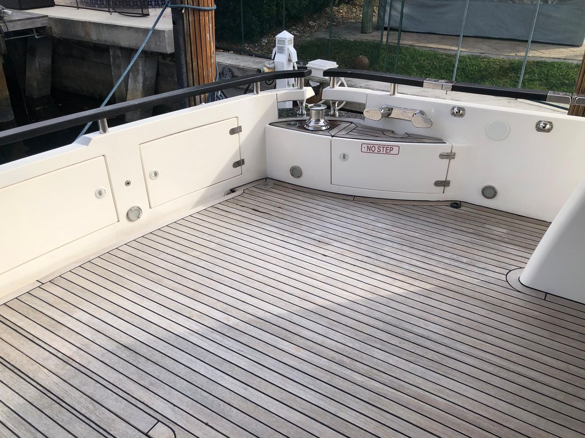 2007 Fairline 68 