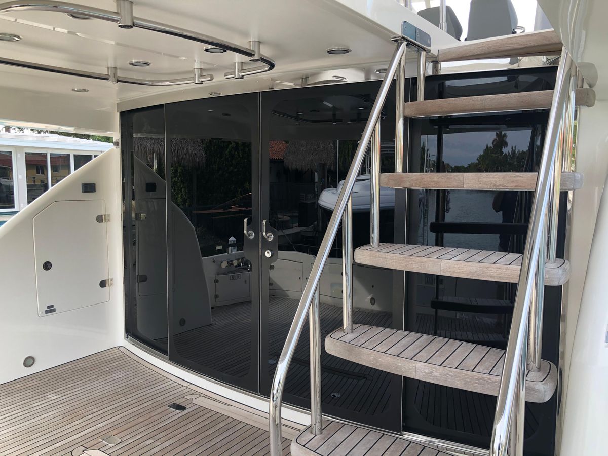 2007 Fairline 68 