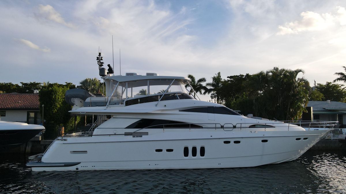 2007 Fairline 68 