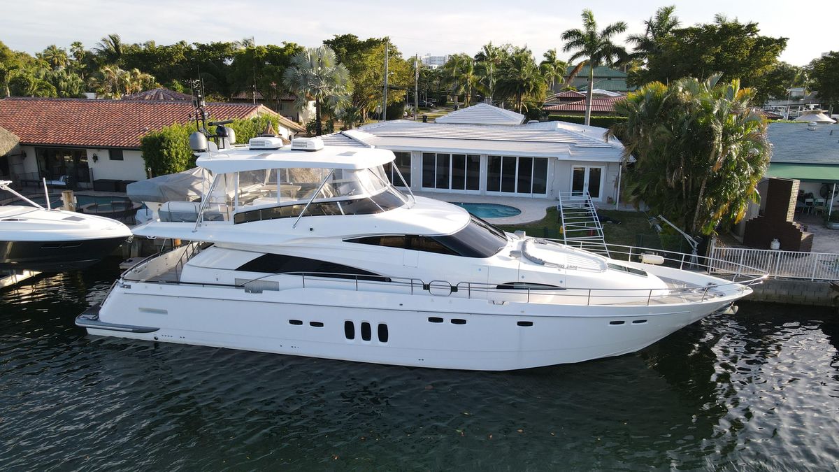 2007 Fairline 68 