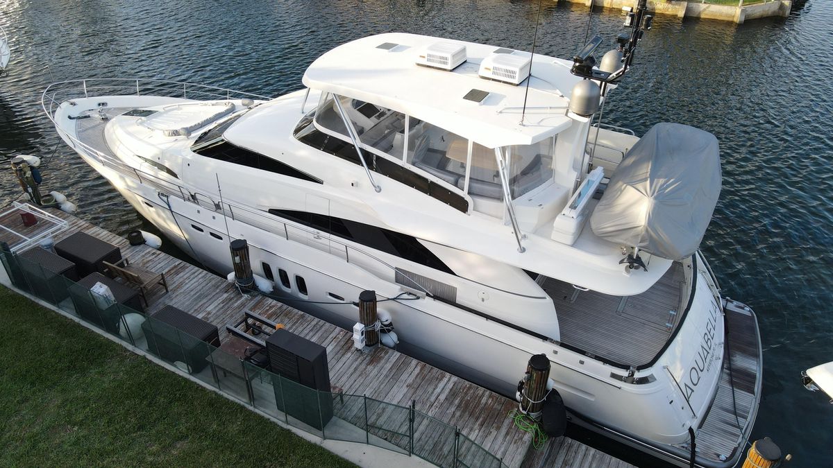 2007 Fairline 68 