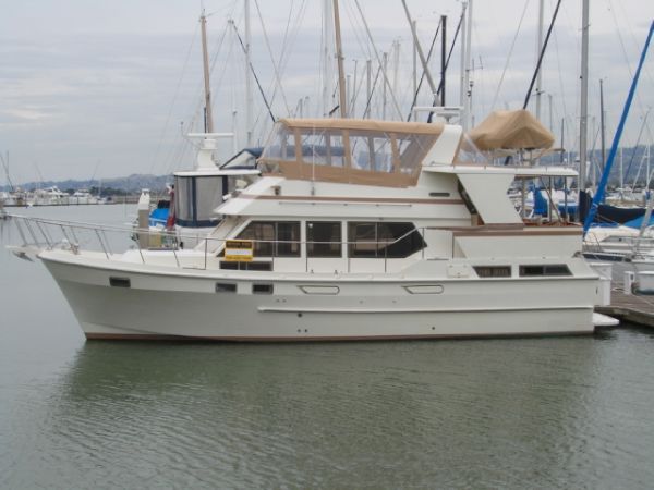 1987 CHB Ponderosa Sundeck Motoryacht