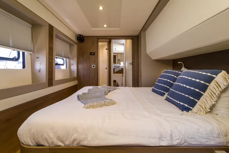 Dante Yacht Photos Pics 