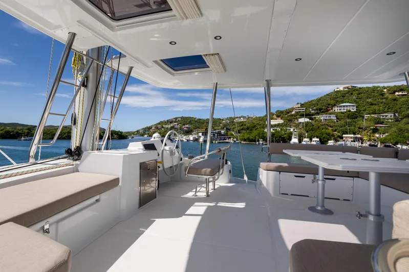 Dante Yacht Photos Pics 