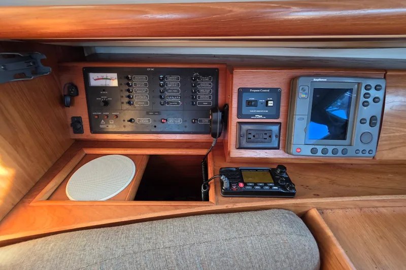 Hayabusa Yacht Photos Pics Control panel of a 1999 Jeanneau Sun Odyssey 40 DS sailboat interior.