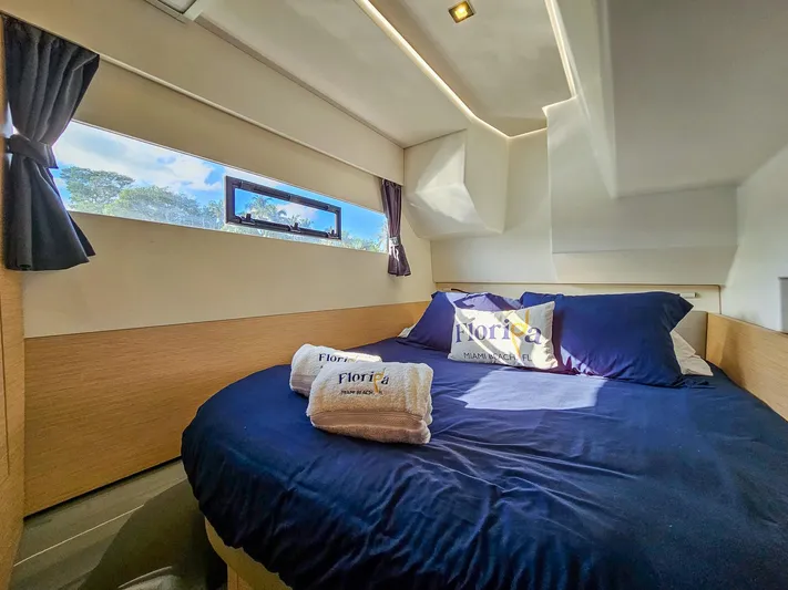 Floripa Yacht Photos Pics Luxurious cabin interior of 2017 Fountaine Pajot MY 37 yacht with cozy bedding.