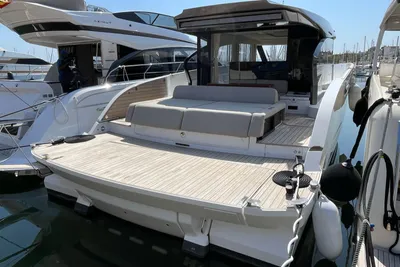 2025 Azimut Seadeck 6