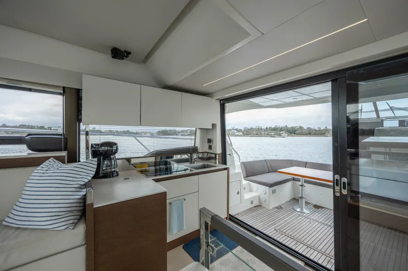  Yacht Photos Pics 2019 Prestige 460 - Image 21