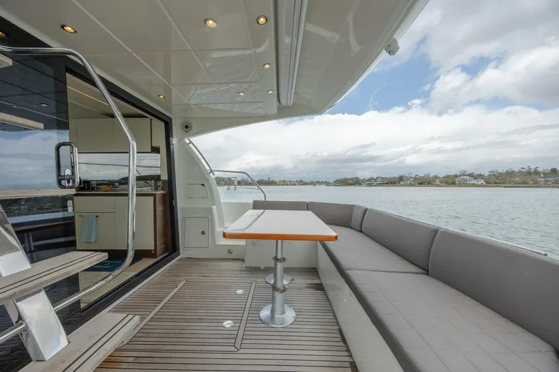  Yacht Photos Pics 2019 Prestige 460 - Image 12