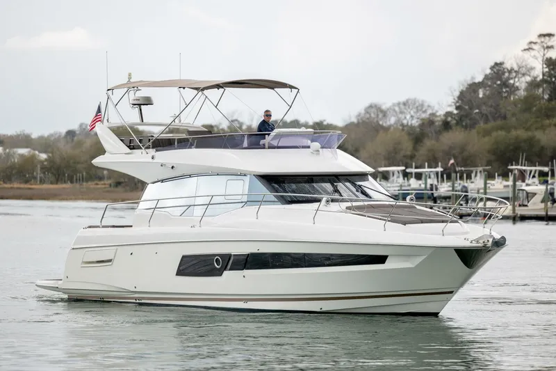  Yacht Photos Pics 2019 Prestige 460 - Image 3
