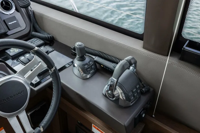  Yacht Photos Pics 2019 Prestige 460 - Image 30