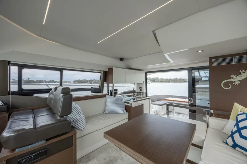  Yacht Photos Pics 2019 Prestige 460 - Image 26
