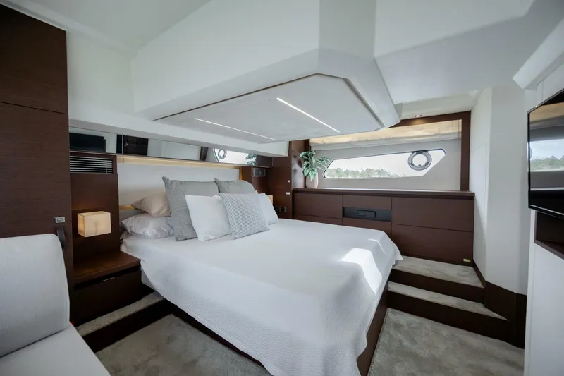  Yacht Photos Pics 2019 Prestige 460 - Image 37
