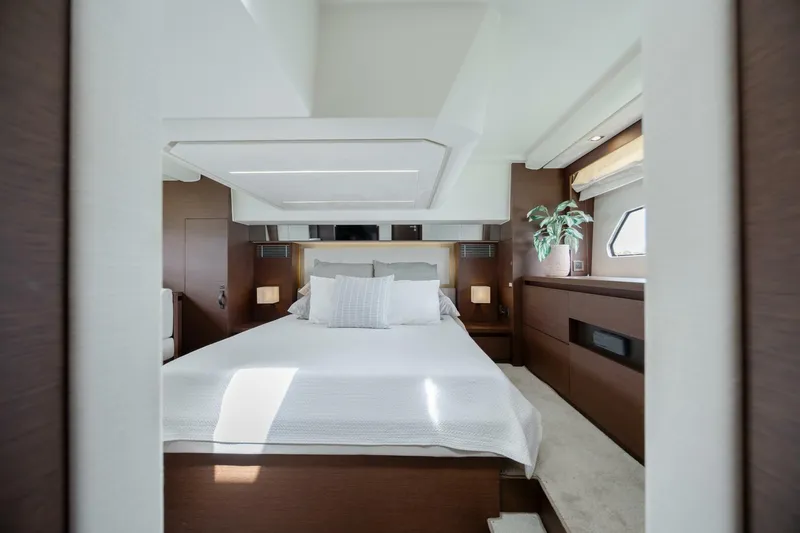  Yacht Photos Pics 2019 Prestige 460 - Image 36