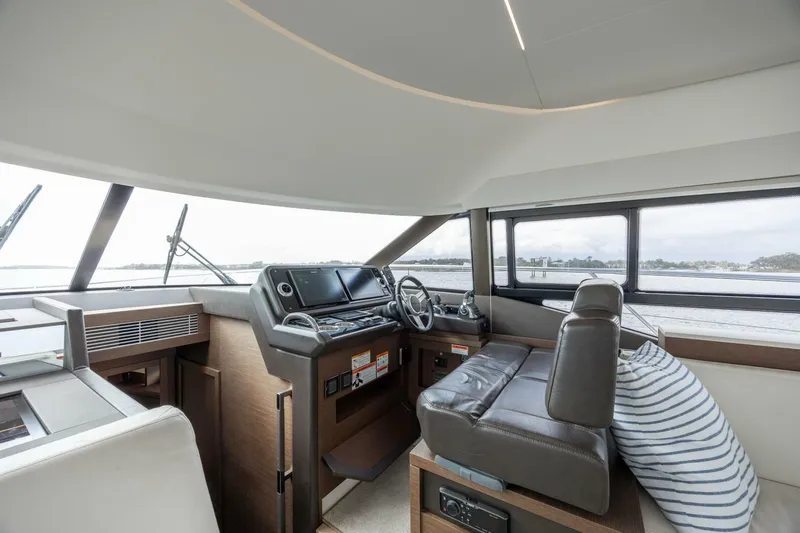  Yacht Photos Pics 2019 Prestige 460 - Image 28