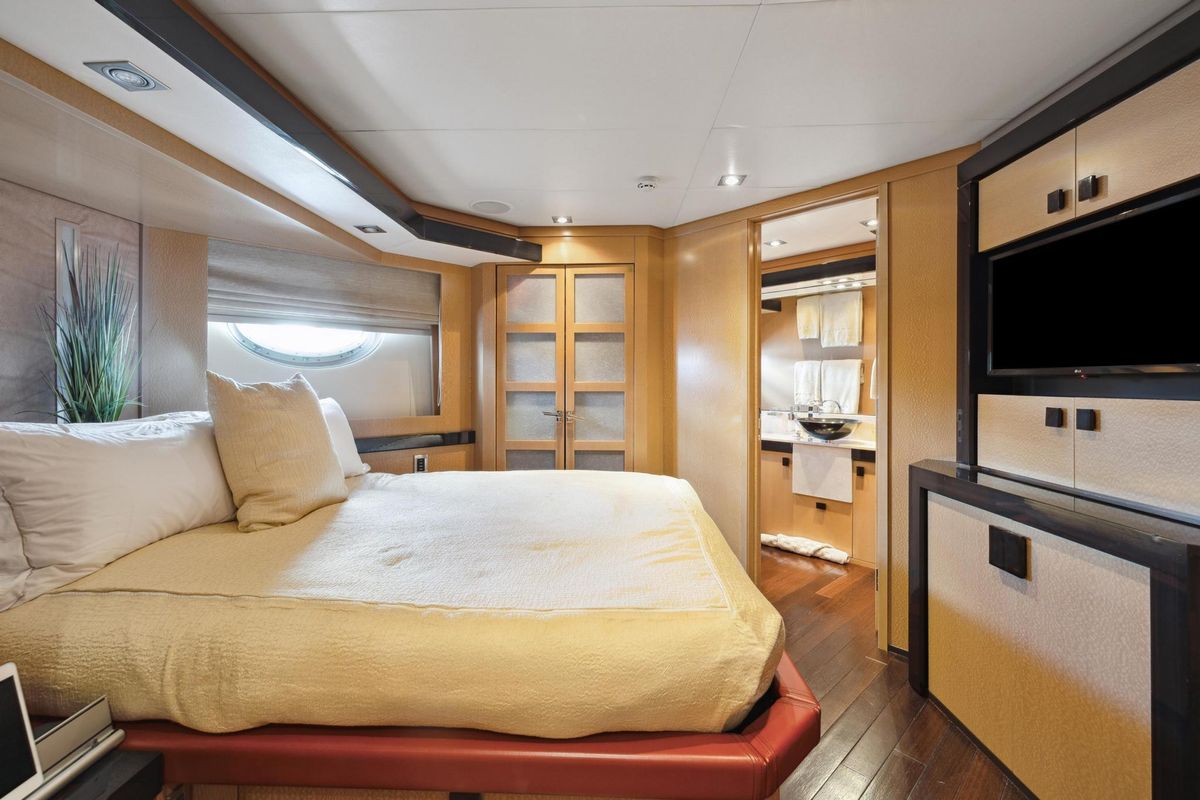 2008 Palmer Johnson 124 