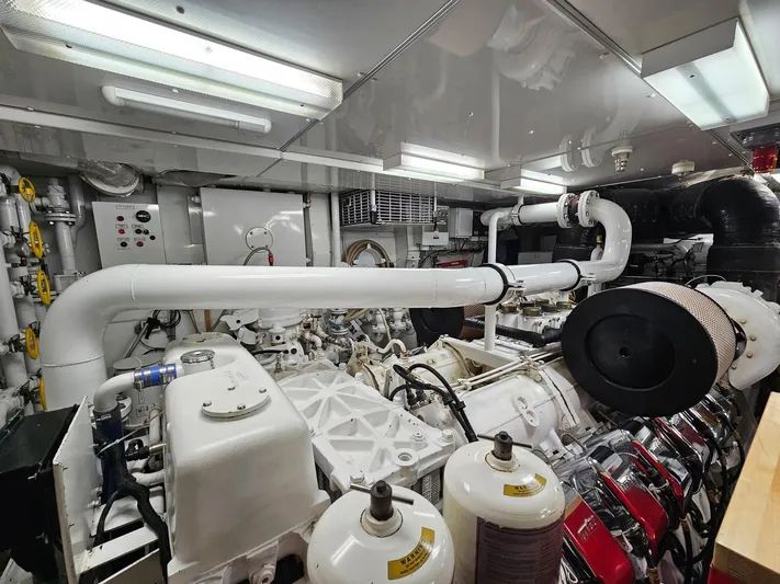 Izumi Yacht Photos Pics 