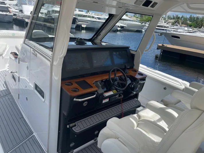 Ripple Yacht Photos Pics 