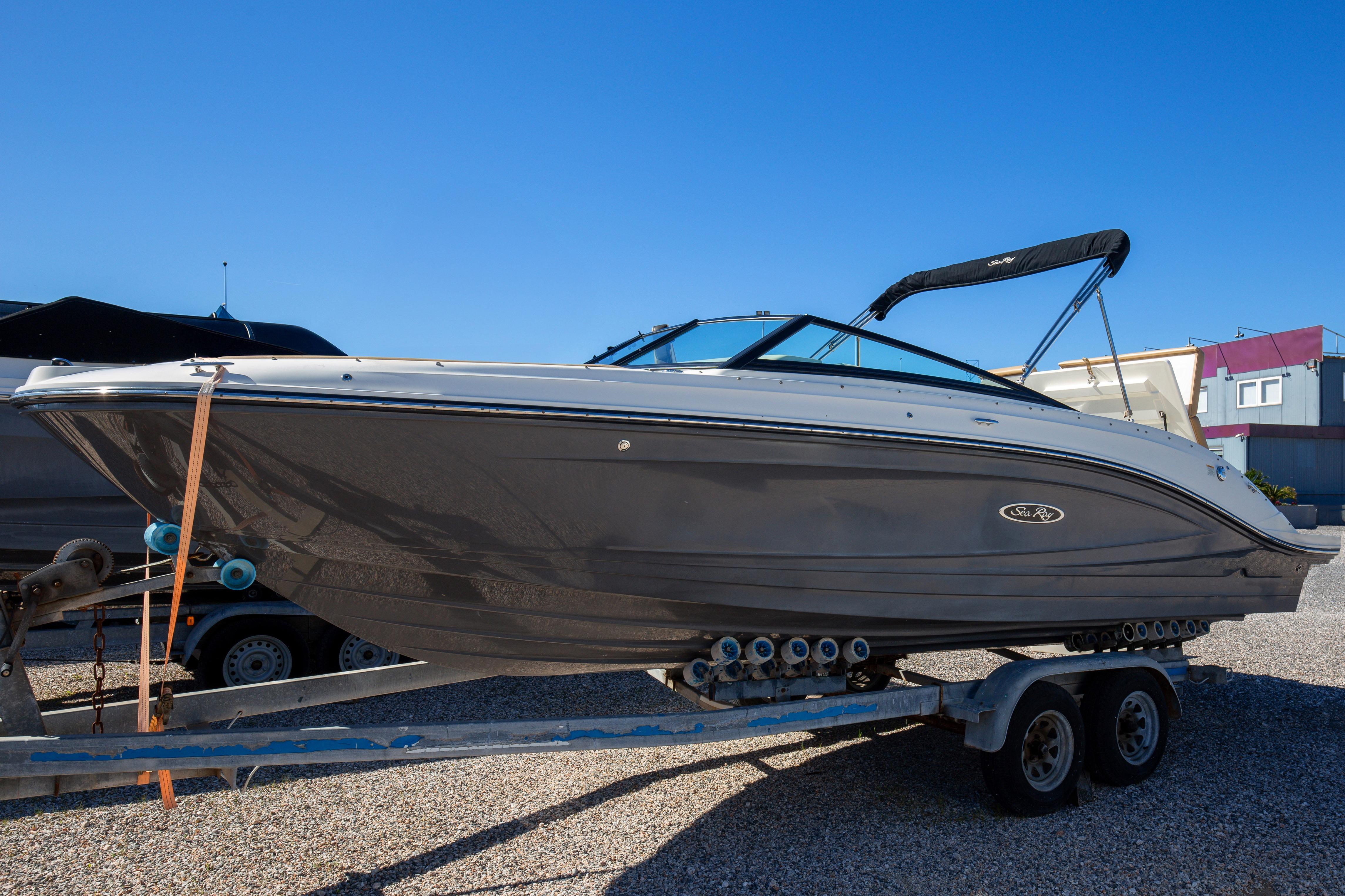 2021 Sea Ray SPX 230