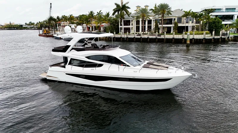 Bugsy Yacht Photos Pics 