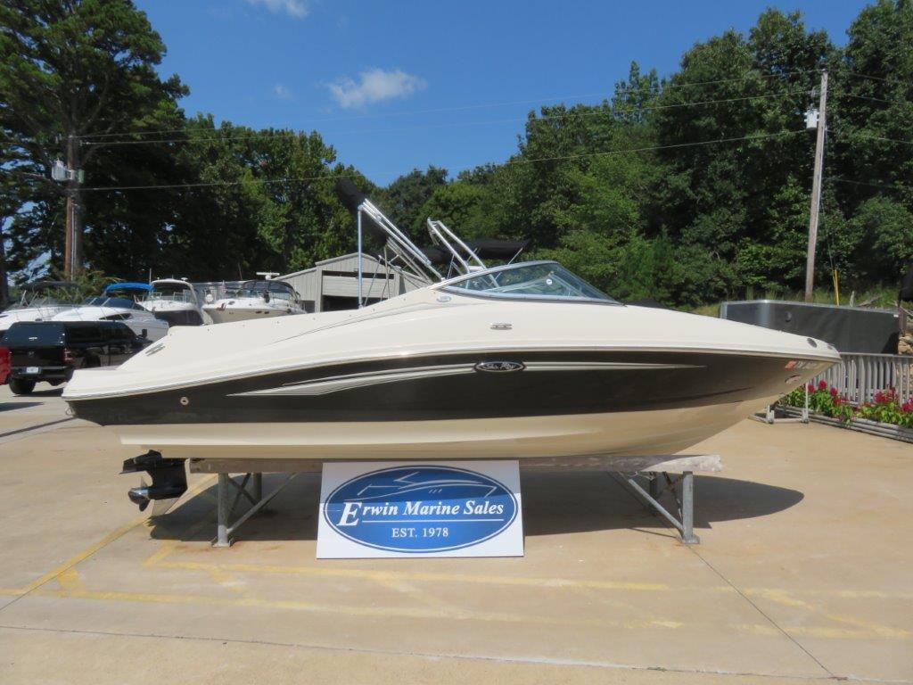 2008 Sea Ray 210 Select