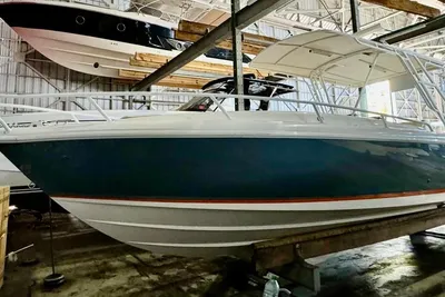 Intrepid 322 Cuddy