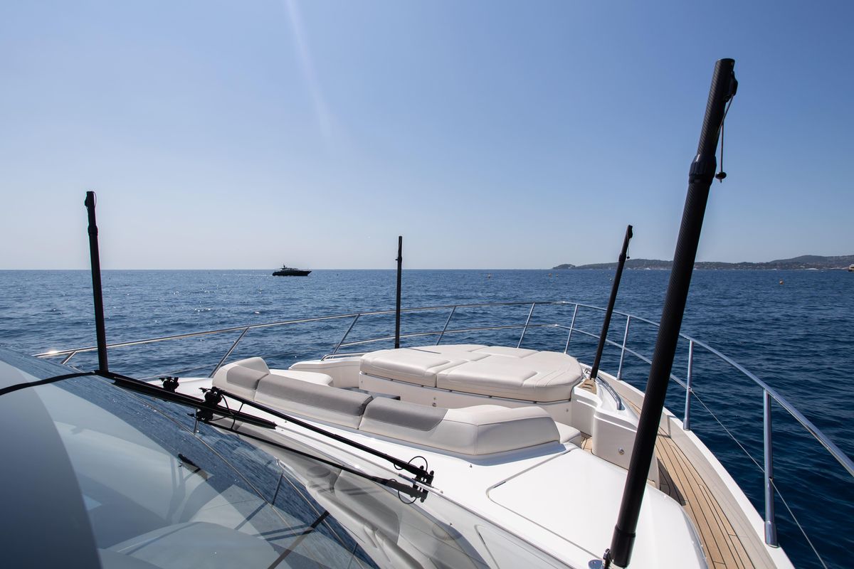 2019 Princess 63 