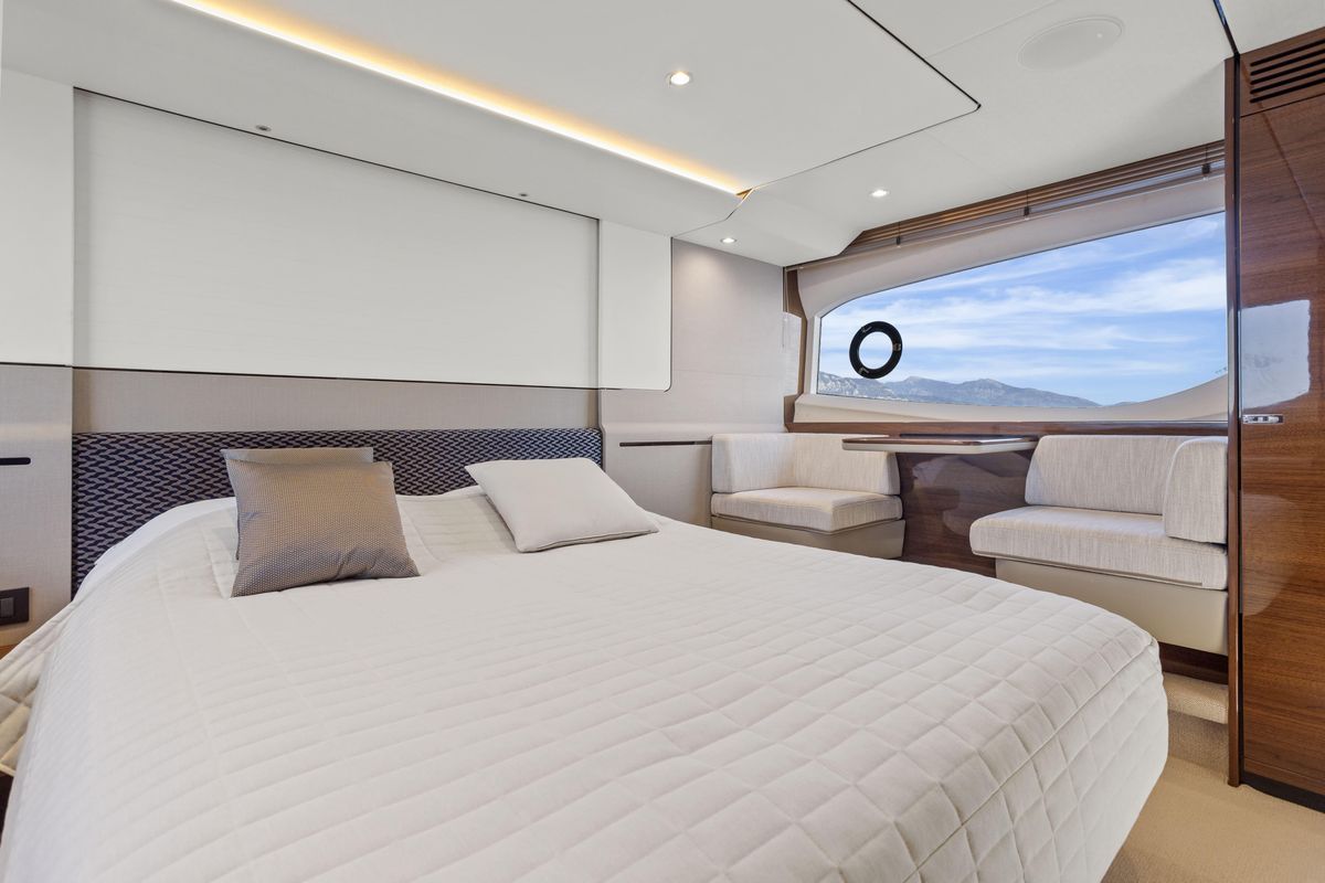 2019 Princess 63 