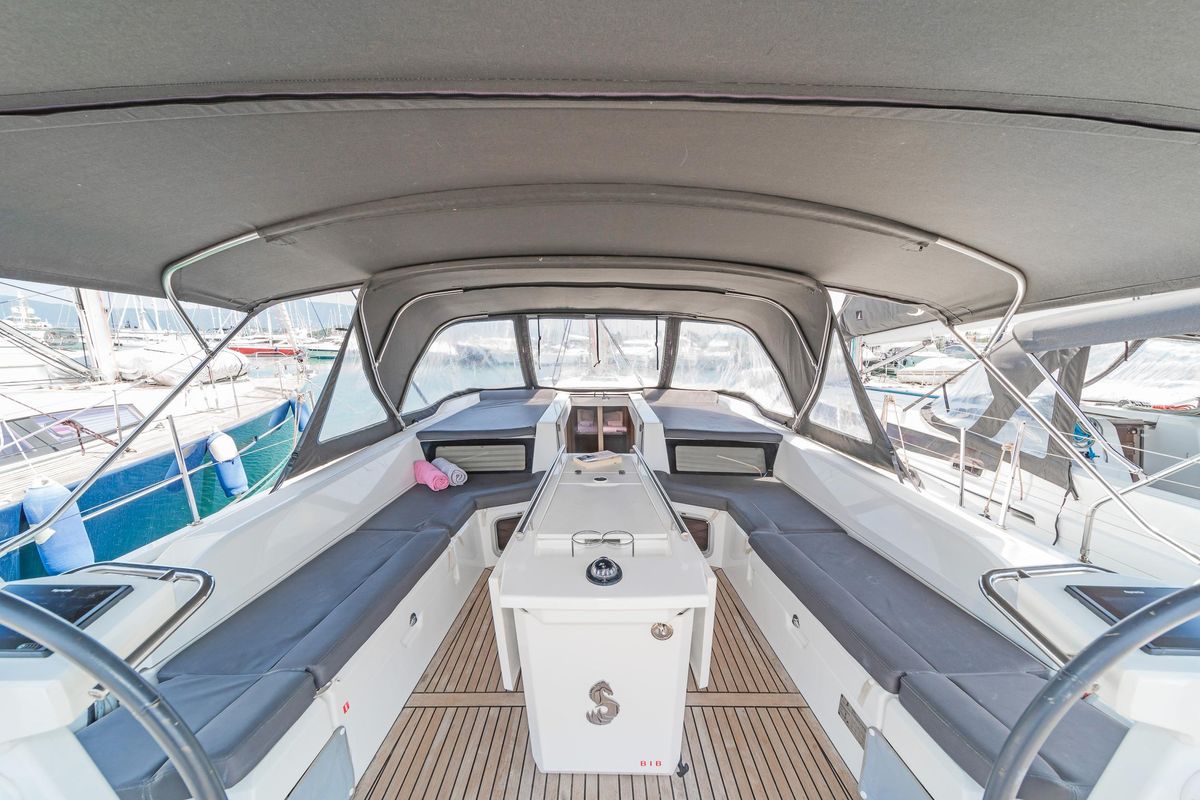 2024 Beneteau 49 