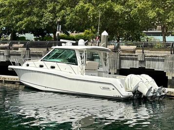 Boston Whaler 345 Conquest