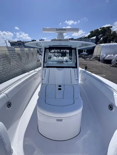  Yacht Photos Pics 2025 SPORTSMAN 352 OPEN - Image 7