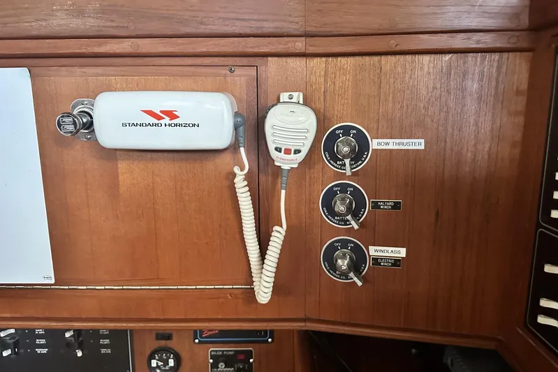 Bittersweet Yacht Photos Pics Control panel of a 1998 Tartan 4100 yacht with Standard Horizon radio.