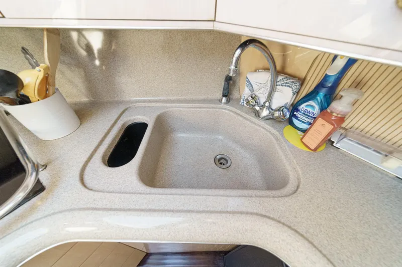 Grato Yacht Photos Pics 