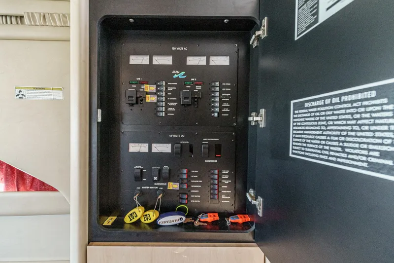 Grato Yacht Photos Pics 