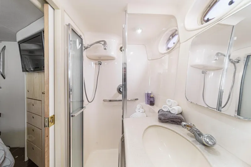 Grato Yacht Photos Pics 