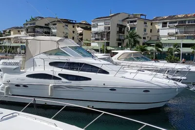 Cruisers Yachts 415 Express Motoryacht